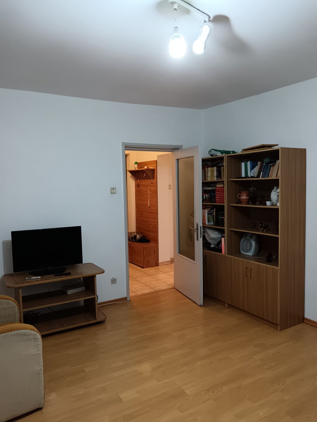 Apartament 3 camere zona 1 Decembrie Titan