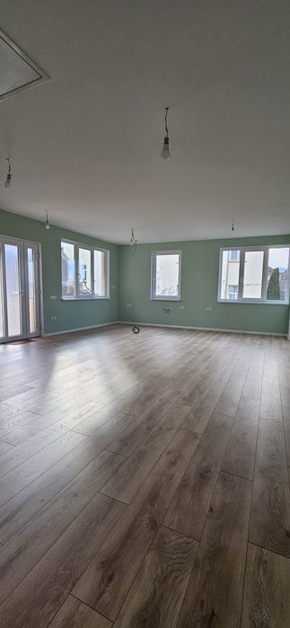 Inchiriez spațiu ultracentral