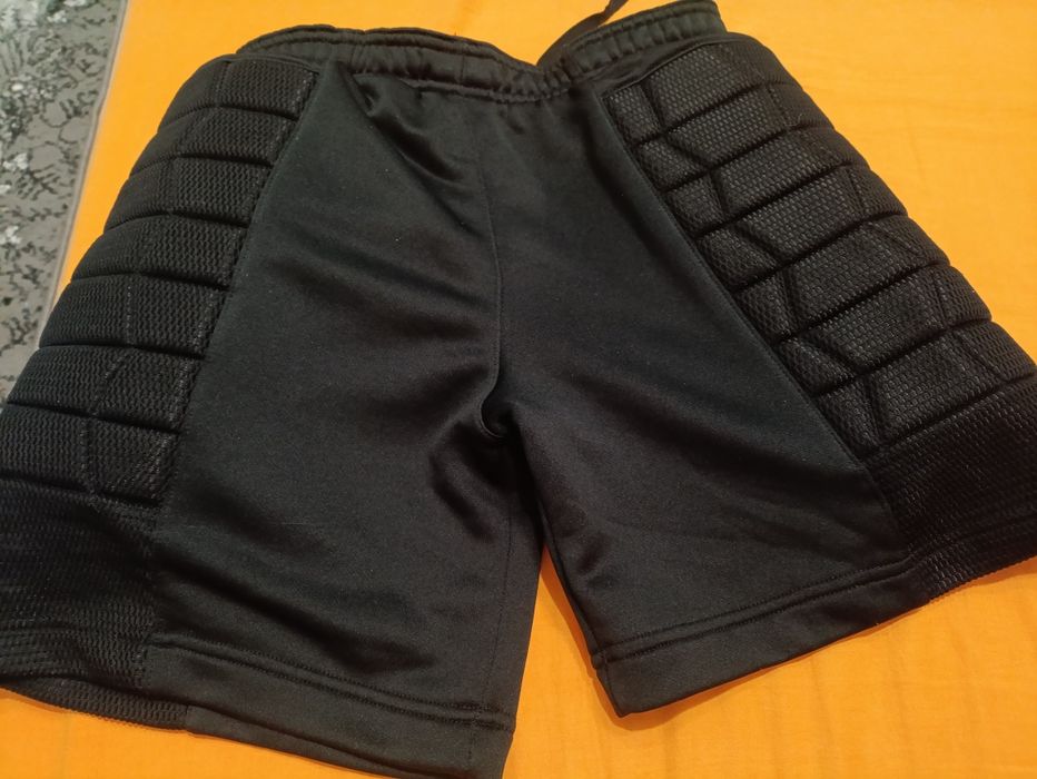 вратарски панталонки