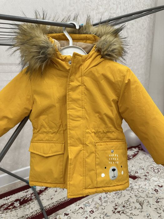 Продам детскую куртку