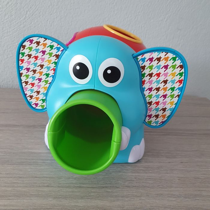 Elefant jucărie sortatoare