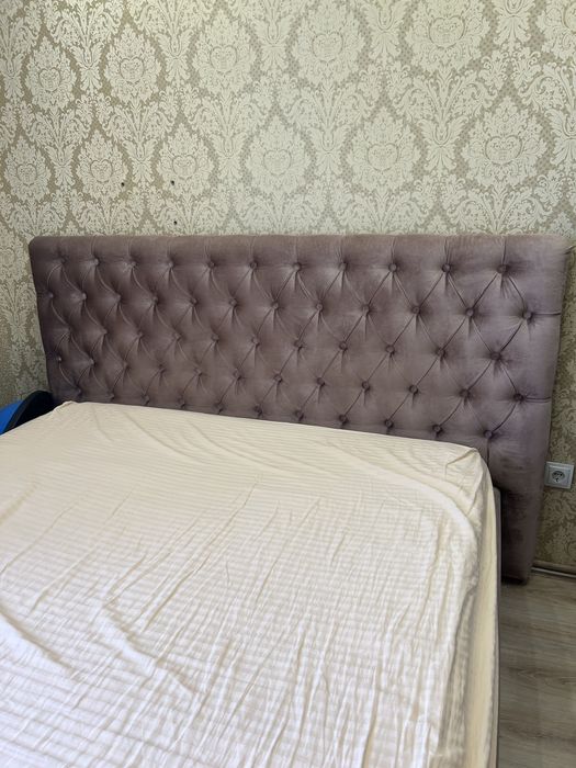 Кровать двуспальная