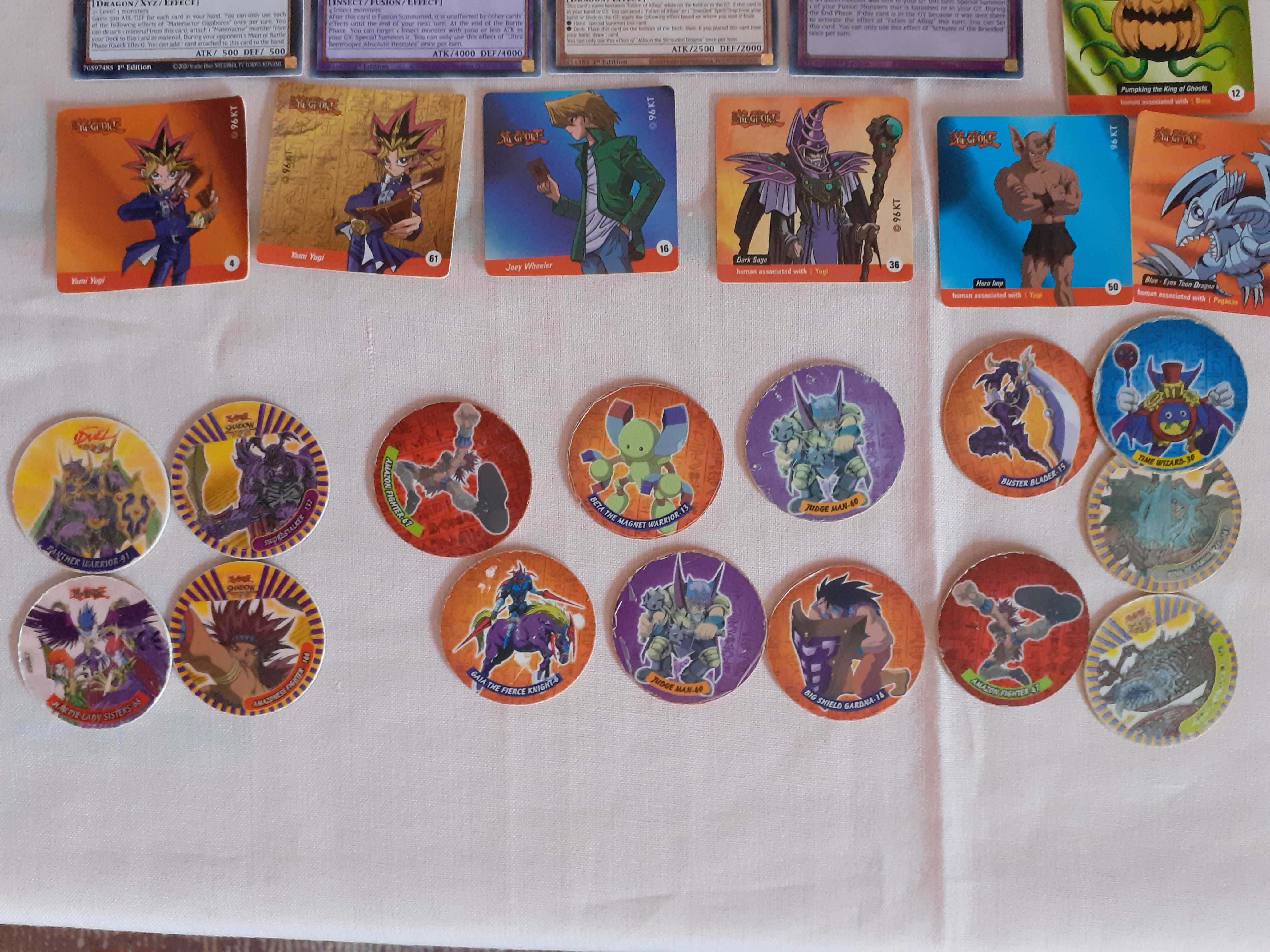 Продавам Yu GI Oh карти, тазота, стикери