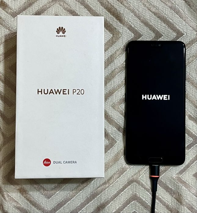 Смартфон Huawei P20