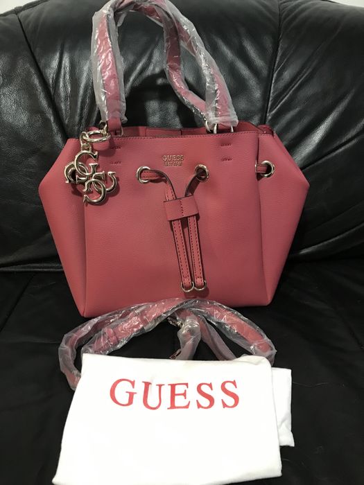 Geanta de umar Guess roz noua