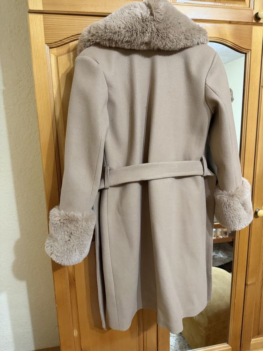 Кафяво палто с пух