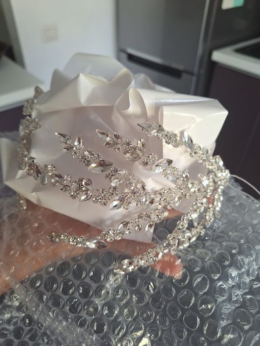 Tiara mireasa din cristale