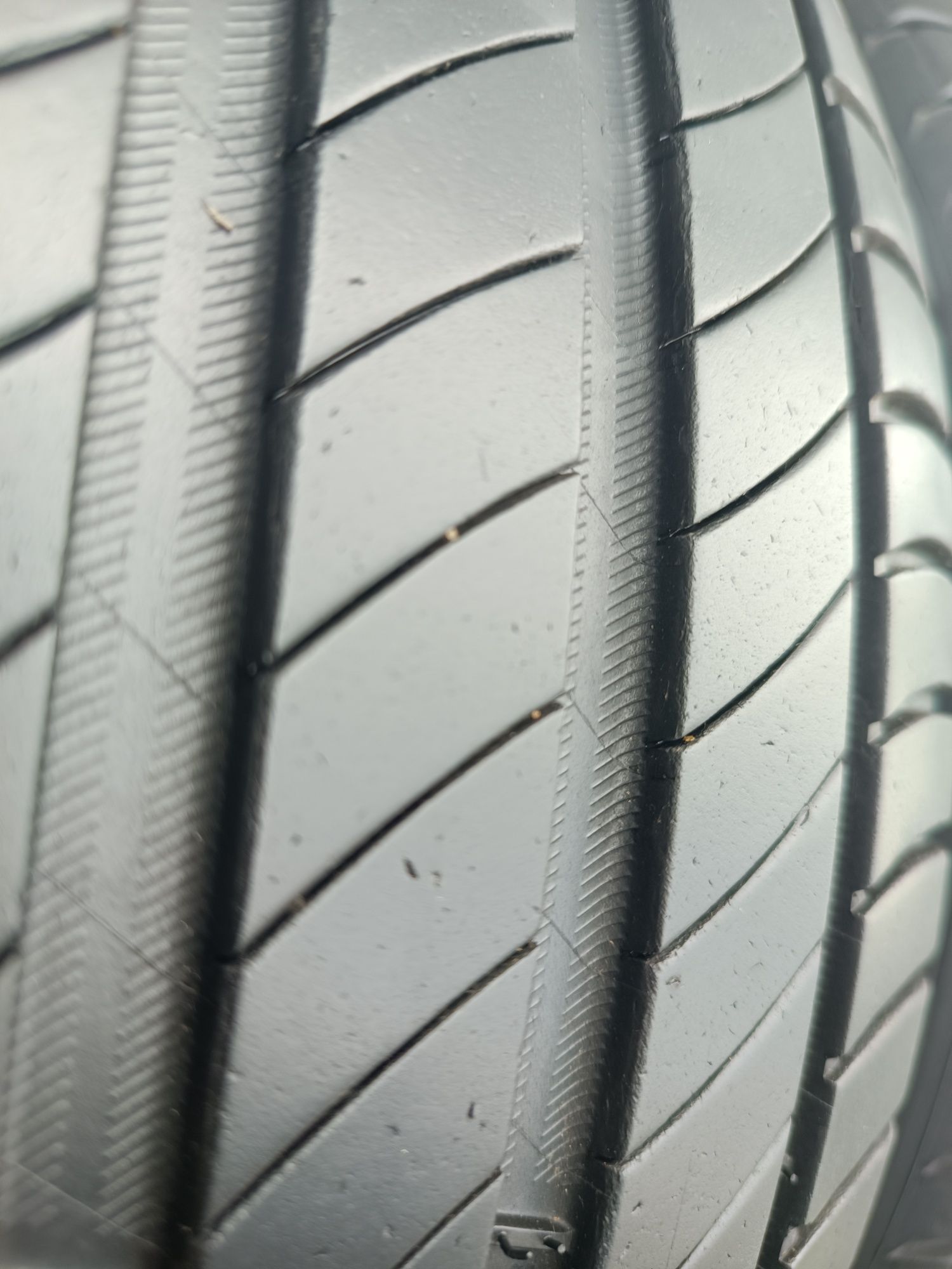 235/45/17 Michelin
