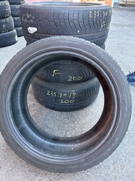 235-40-19 iarna nokian