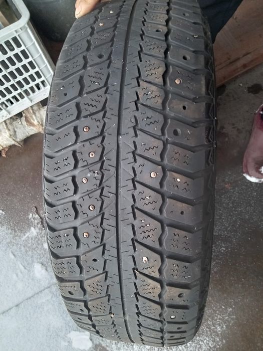 Продам резину зимнюю.