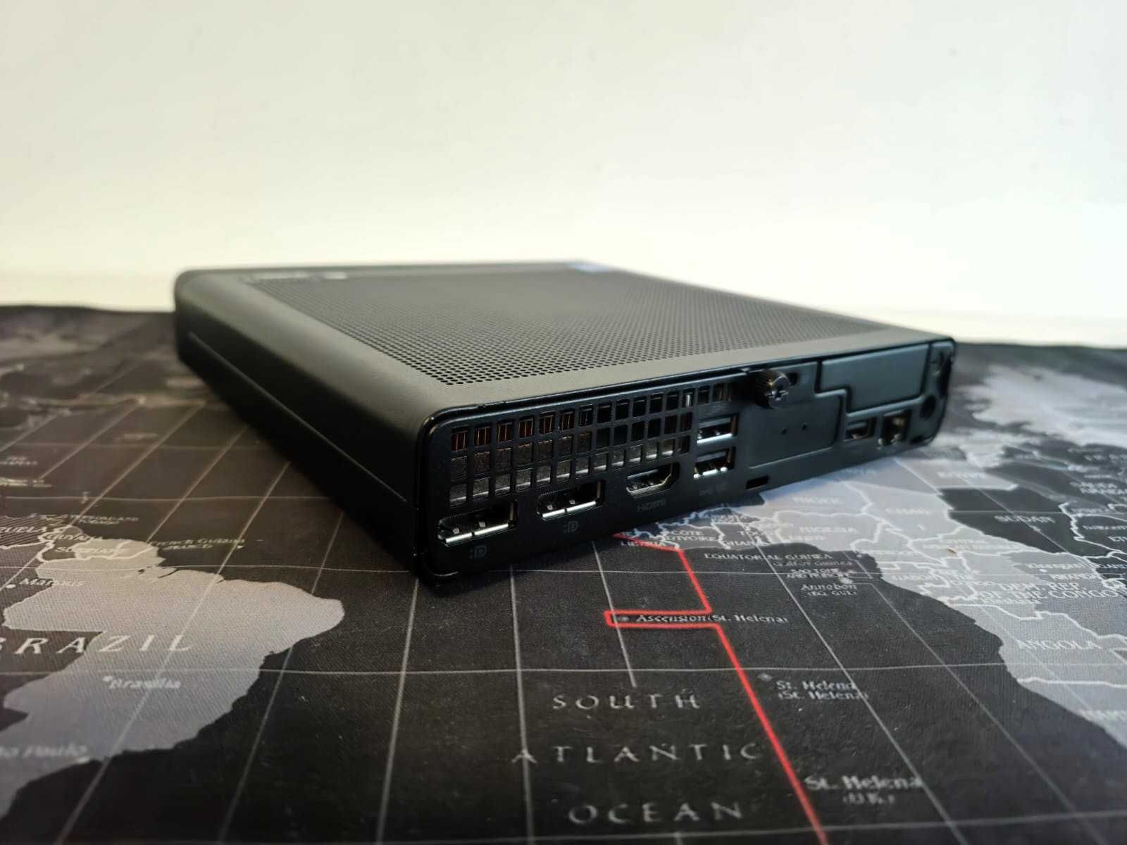 HP Elite Mini 800 G9 – Desktop compact și puternic!