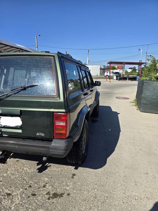 Jeep Cherokee XJ 2.5