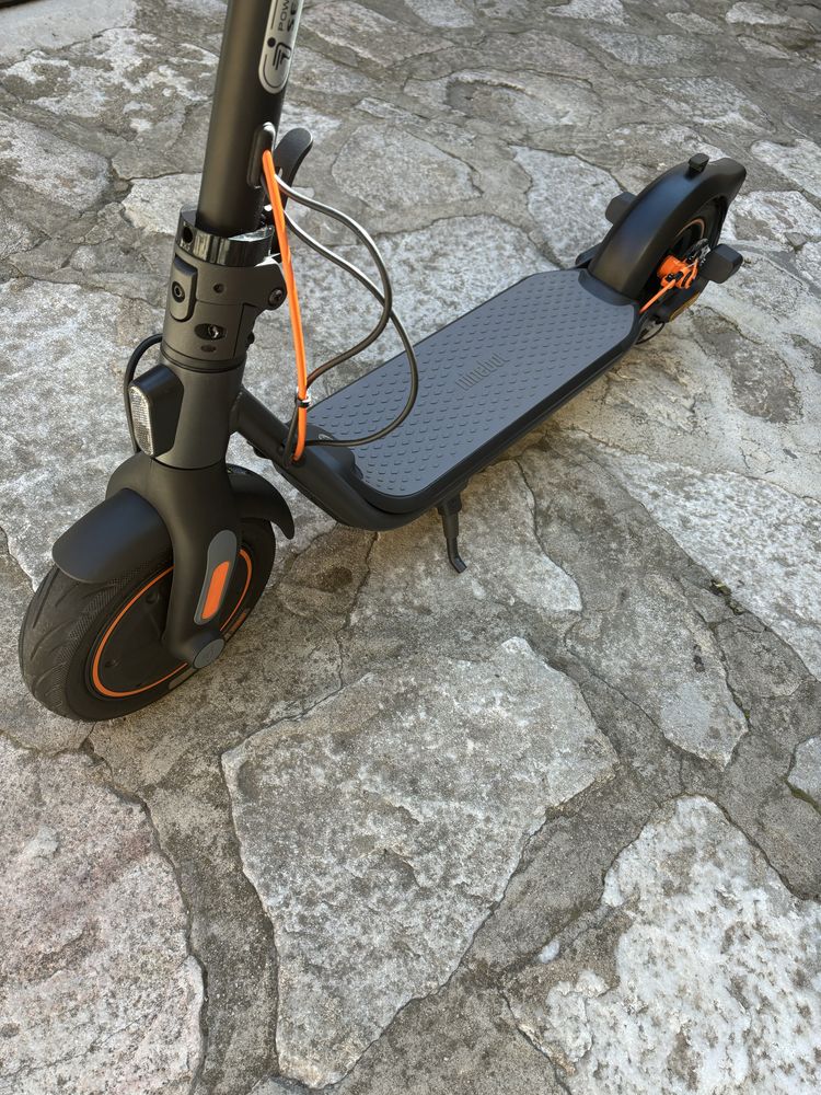 Тротинетка Ninebot Kickscooter F40I