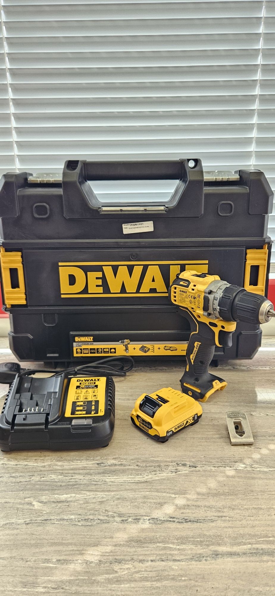 Dewalt Винтоверт Комплект DCD701D2 с куфър,зарядно и батерия