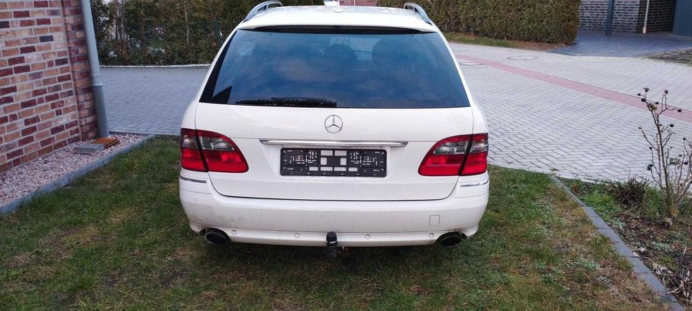 Mercedes Benz  E clasa W 211  2009