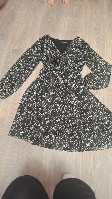 Rochie elegantă neagra cu flori albe