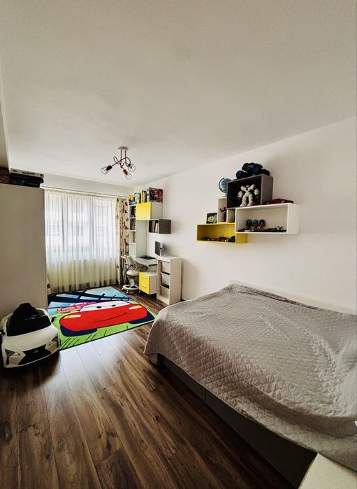 Apartament 4 camere Isaran