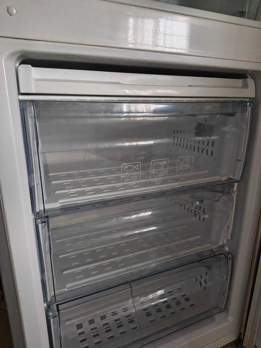 Combina frigorifica Beko, 287 l, Clasa A+, No Frost, H 184.5 cm