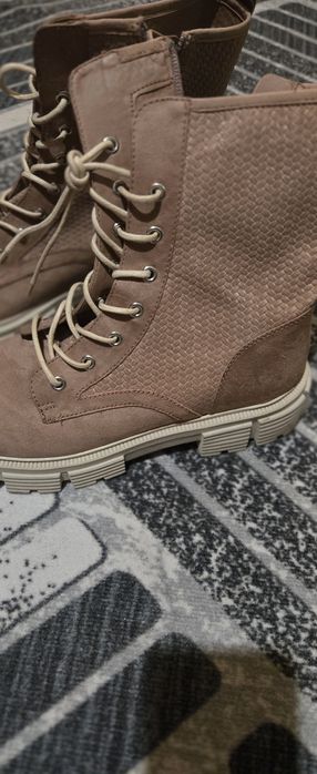 Дамски обувки НОВИ..