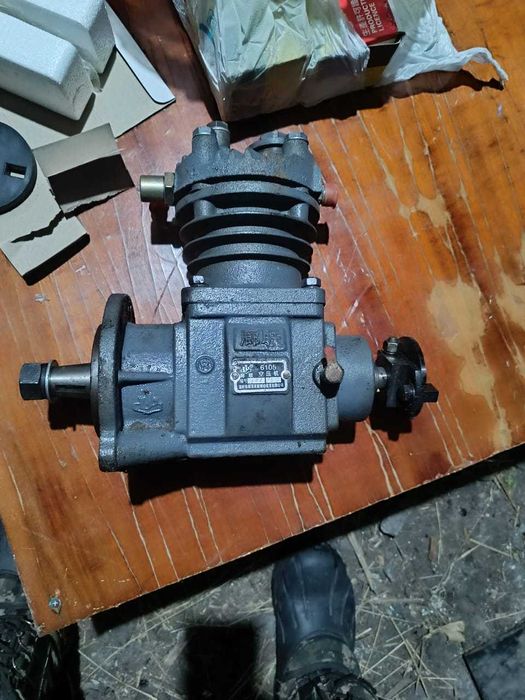 Продам компрессор на погрузчик  XCMG LW321