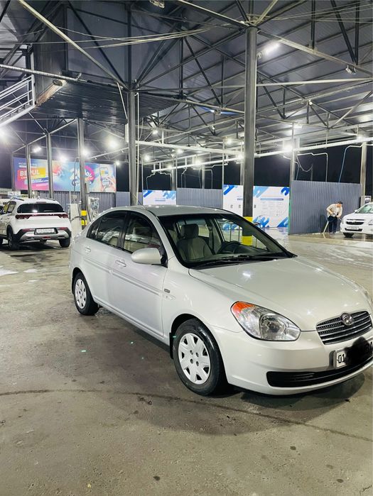 Hyundai _ Accent_