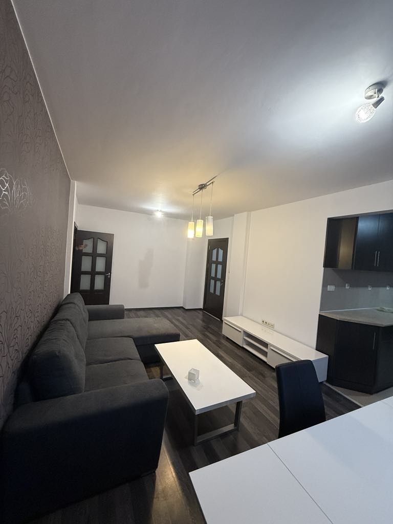 Дава се под наем Тристаен апартамент в Габрово, Център - 100 кв.м за 408 € - Снимка #8