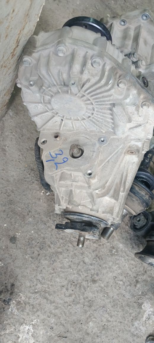 Продам раздатку туарег 3.2