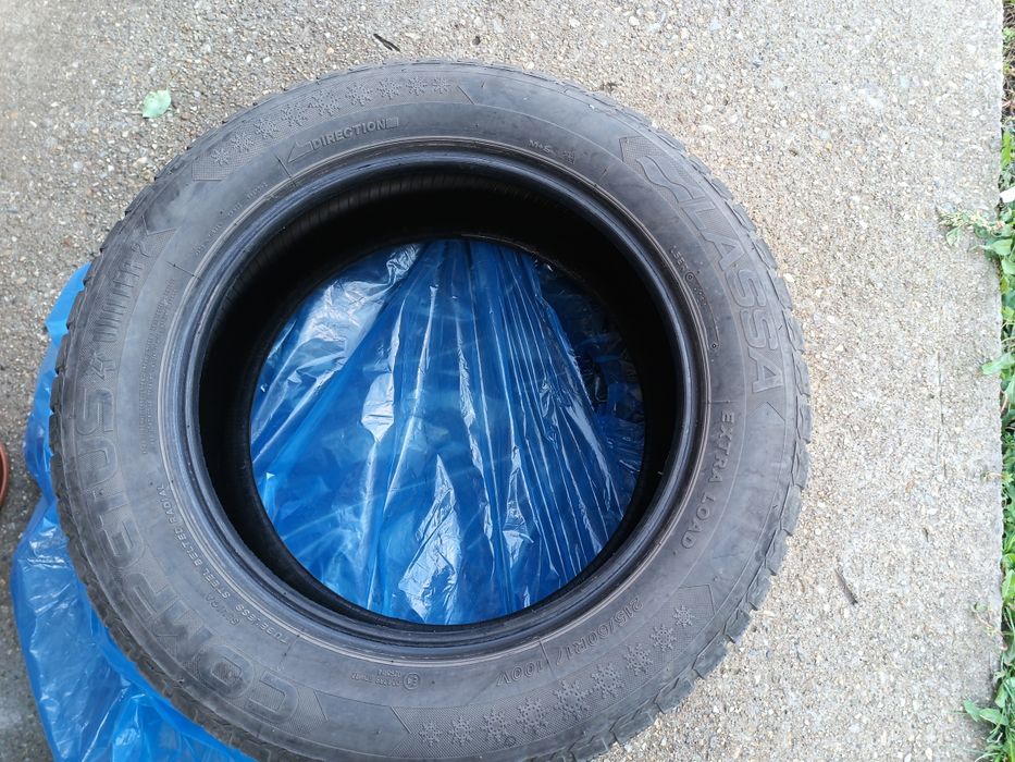 Продавам зимни гуми LASSA 215/60R17