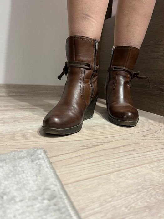 Дамски боти от естествена кожа