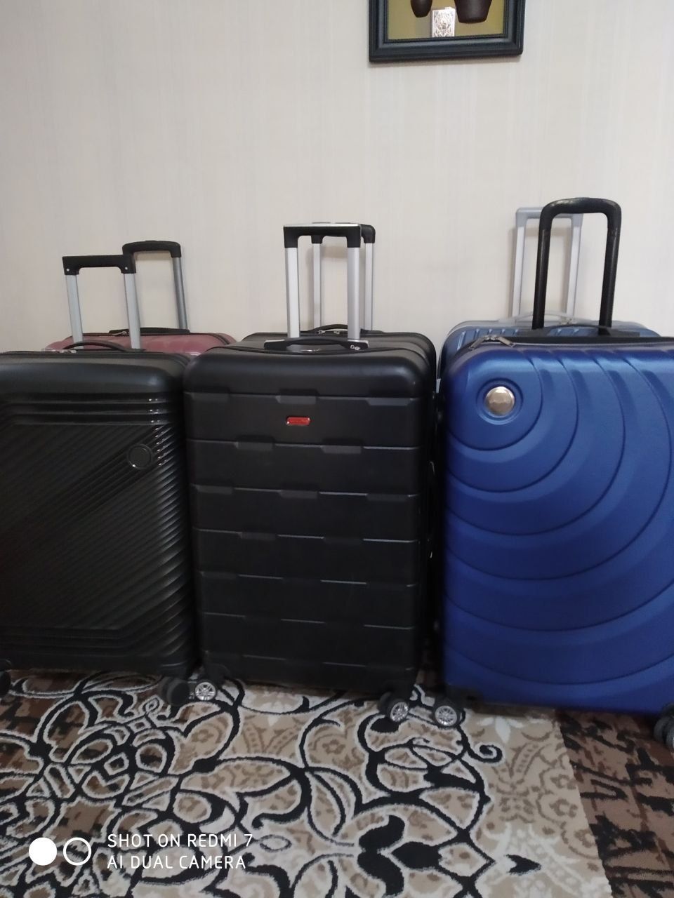 Чемоданы большие пластиковые