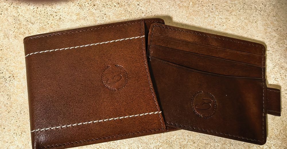 Portofel din piele naturală nou