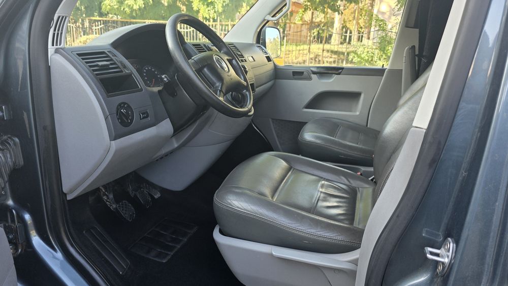 Volkswagen Transporter T5 * An 2008 * 2.5 TDI * 2 Locuri * Extralung