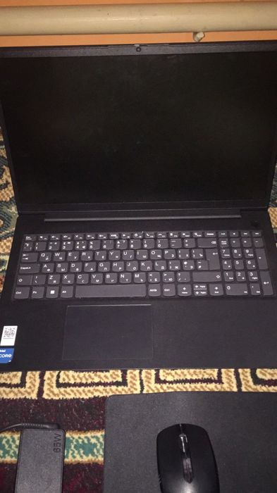 Lenovo ноутбук..