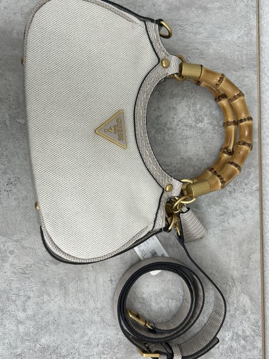 Сумка фирмы GUESS , новая