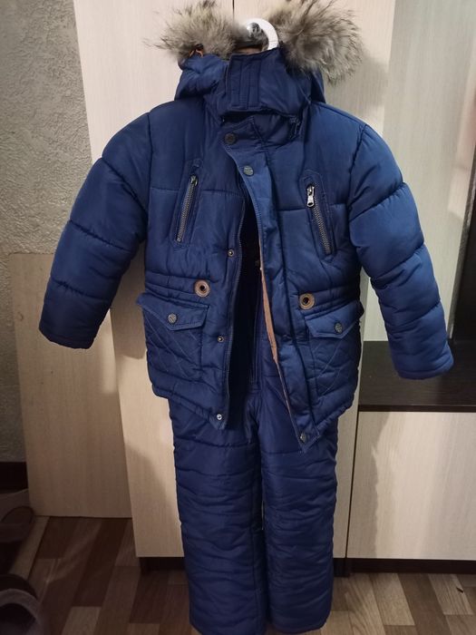 Продам зимний комбез на мальчика