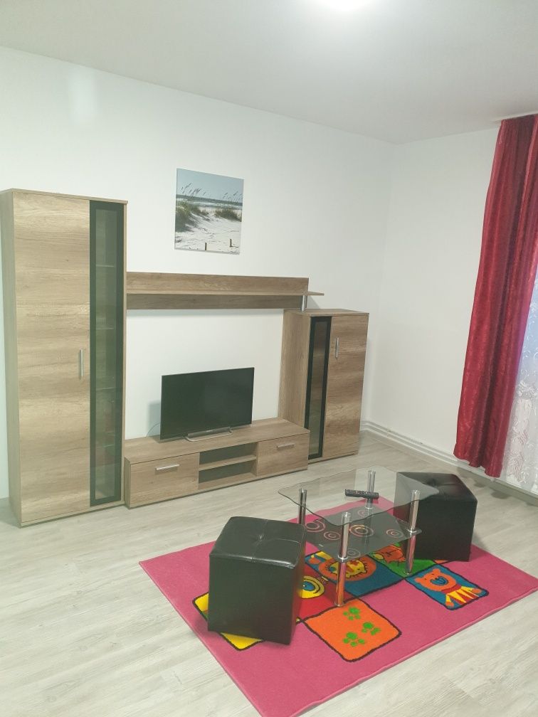 Inchiriez apartament cu o camera