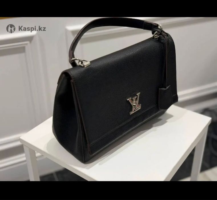 Сумка LV с ремешком