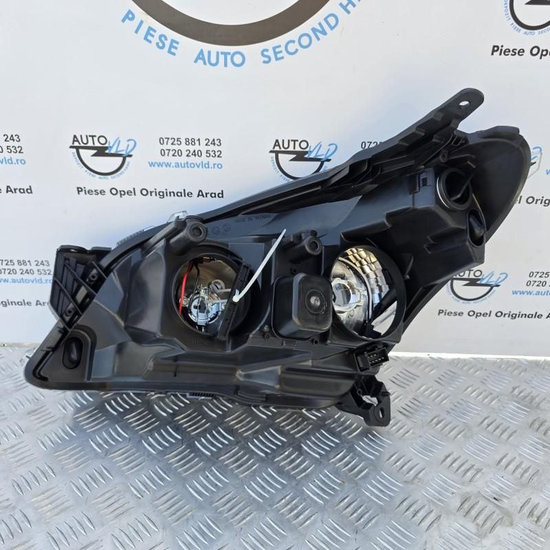 Far dreapta fundal negru halogen Opel Astra H facelift