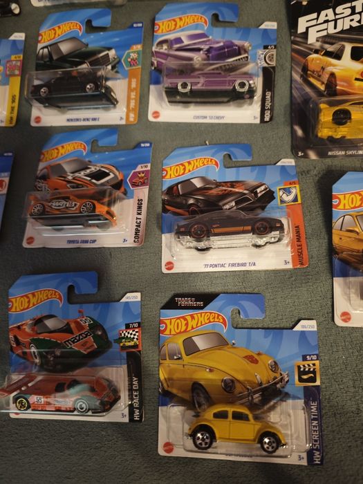Vând mașinuțe HotWheels