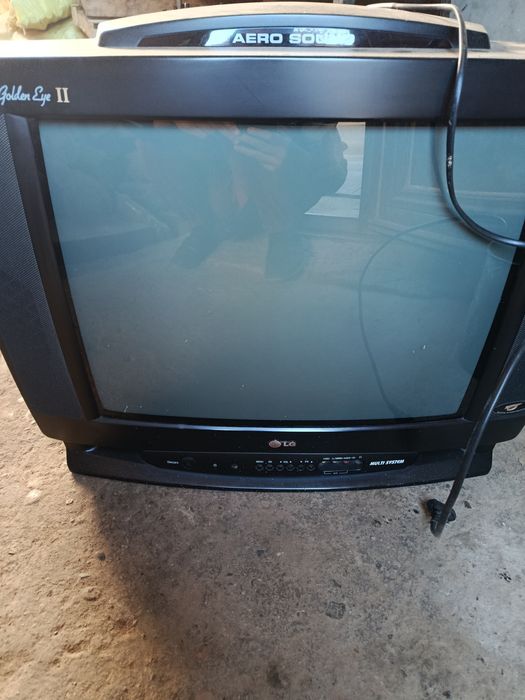 Продам телевизор LG