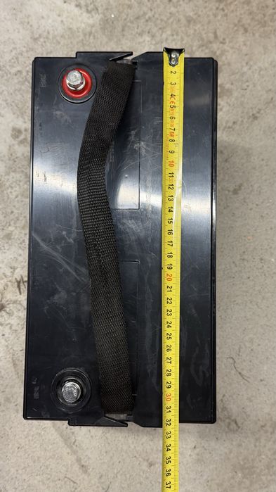 Продавам 2бр. Тягови акумулатори.