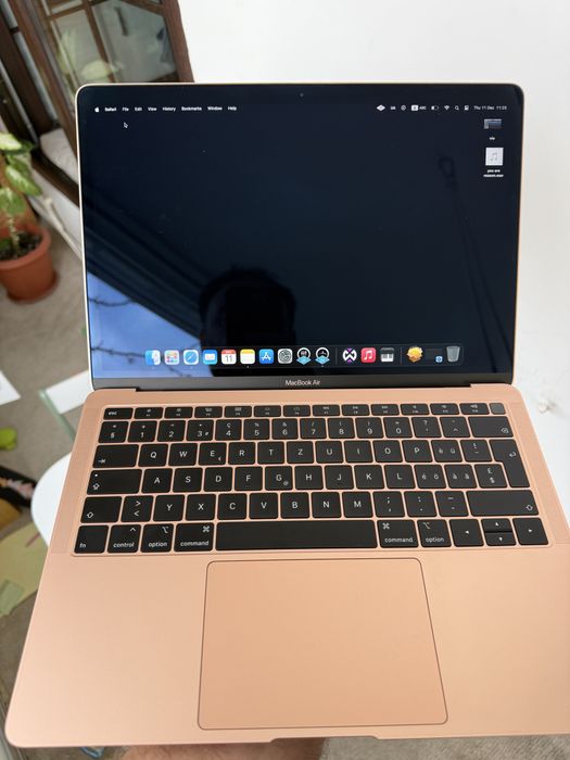 Laptop MacBook air 2019 i5 8gb Ram 128 ssd Ca Nou