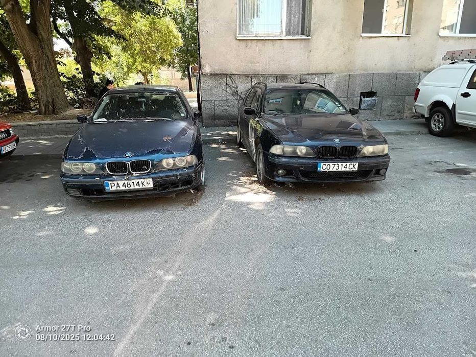 Продавам два автомобила BMW 528