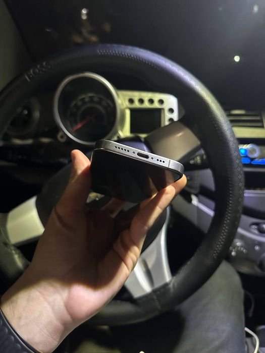 Iphone 15 pro 128Gb dual 88% batere