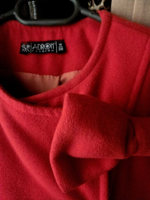 Леко палто в цвят корал