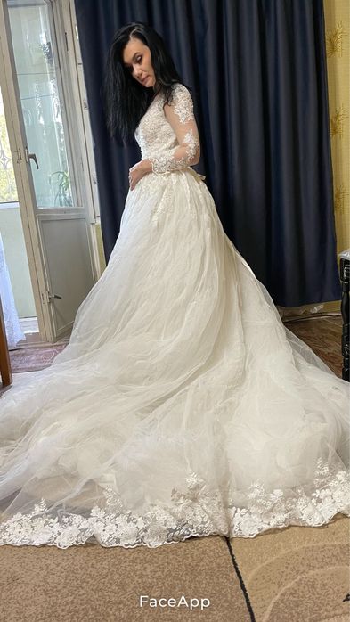 Продаются новые свадебные платья