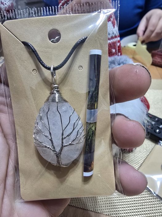 Колие  Дървото на живота си естествени камъни