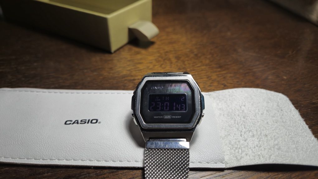 Часы Casio A1000