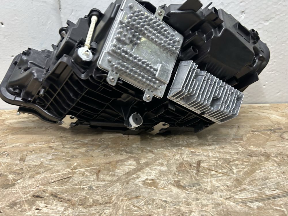 Far bmw G20 G21 seria 3 lci full led adaptiv 2021-2024