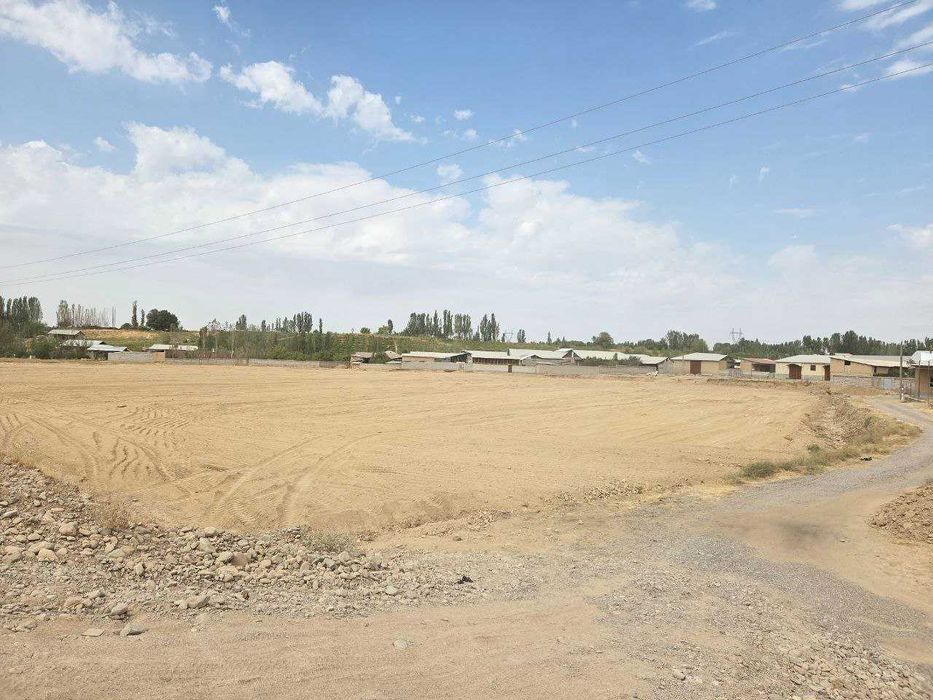 Продается 4 гектаров земли в Паркенте